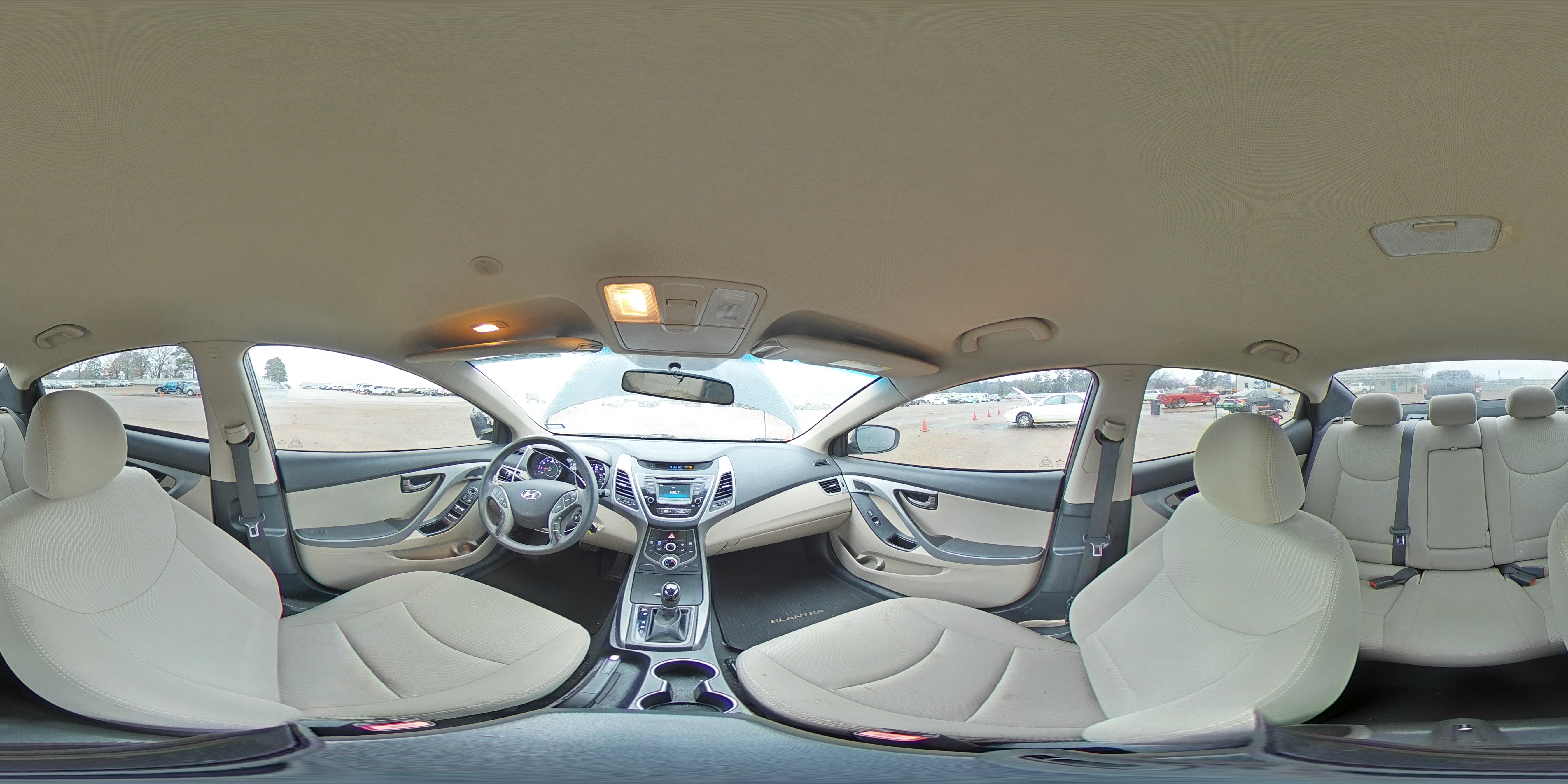 2015 Hyundai Elantra - Image 12