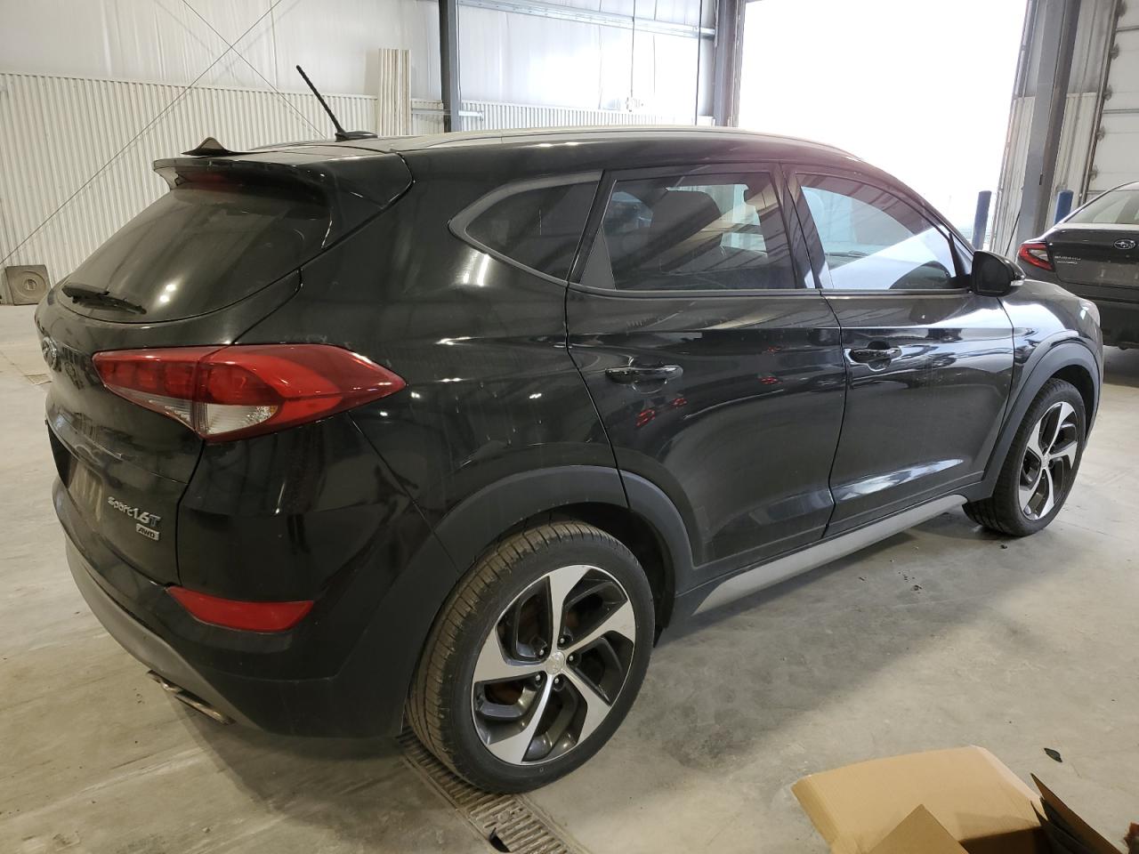 2017 Hyundai Tucson - Image 3
