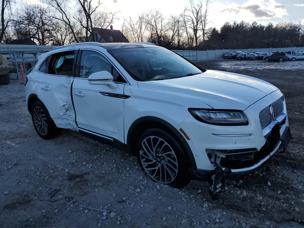 2020 Lincoln Nautilus - Image 4