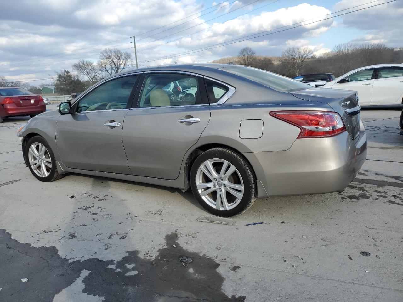 2013 Nissan Altima - Image 2