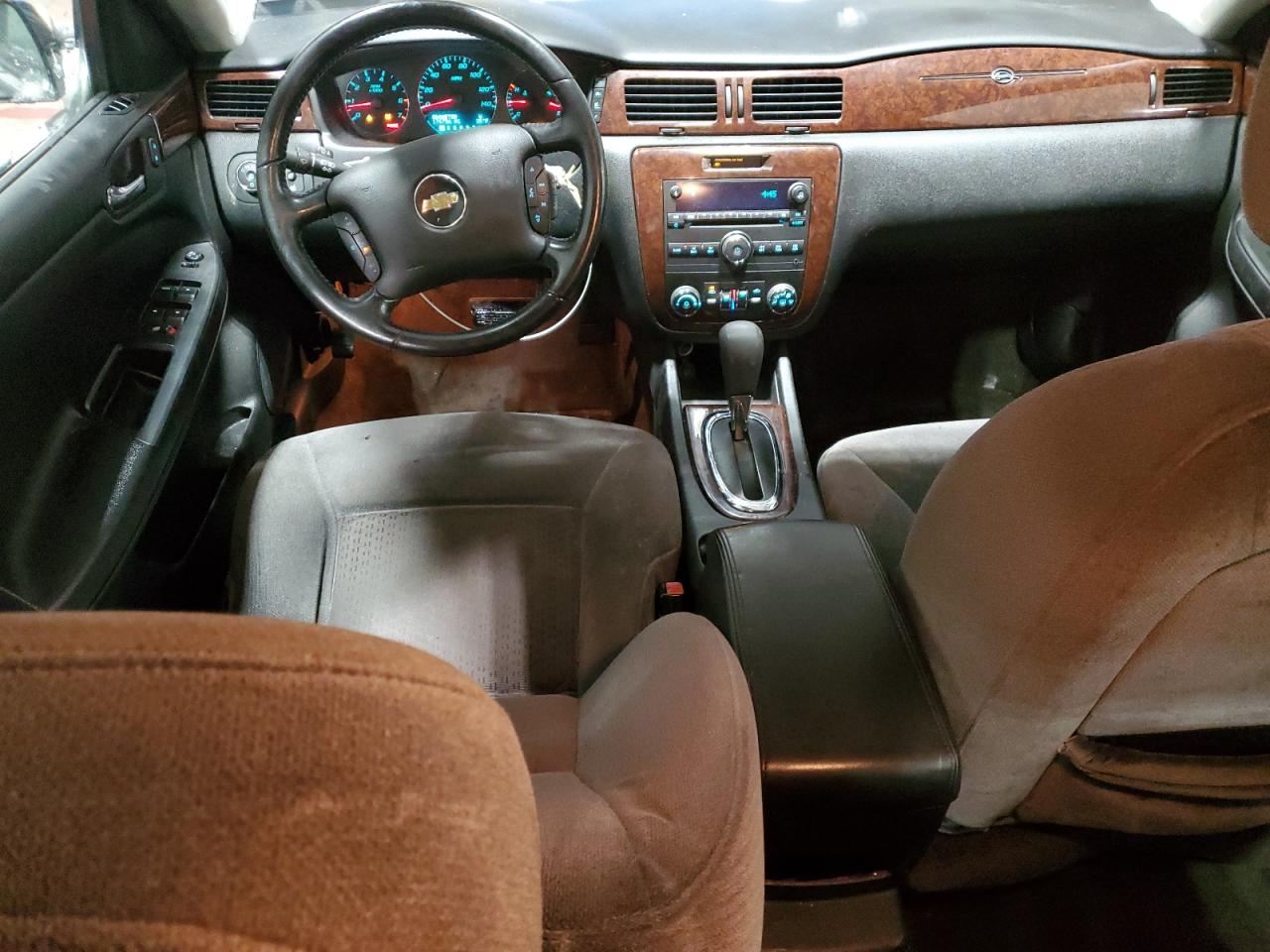 2011 Chevrolet Impala - Image 8
