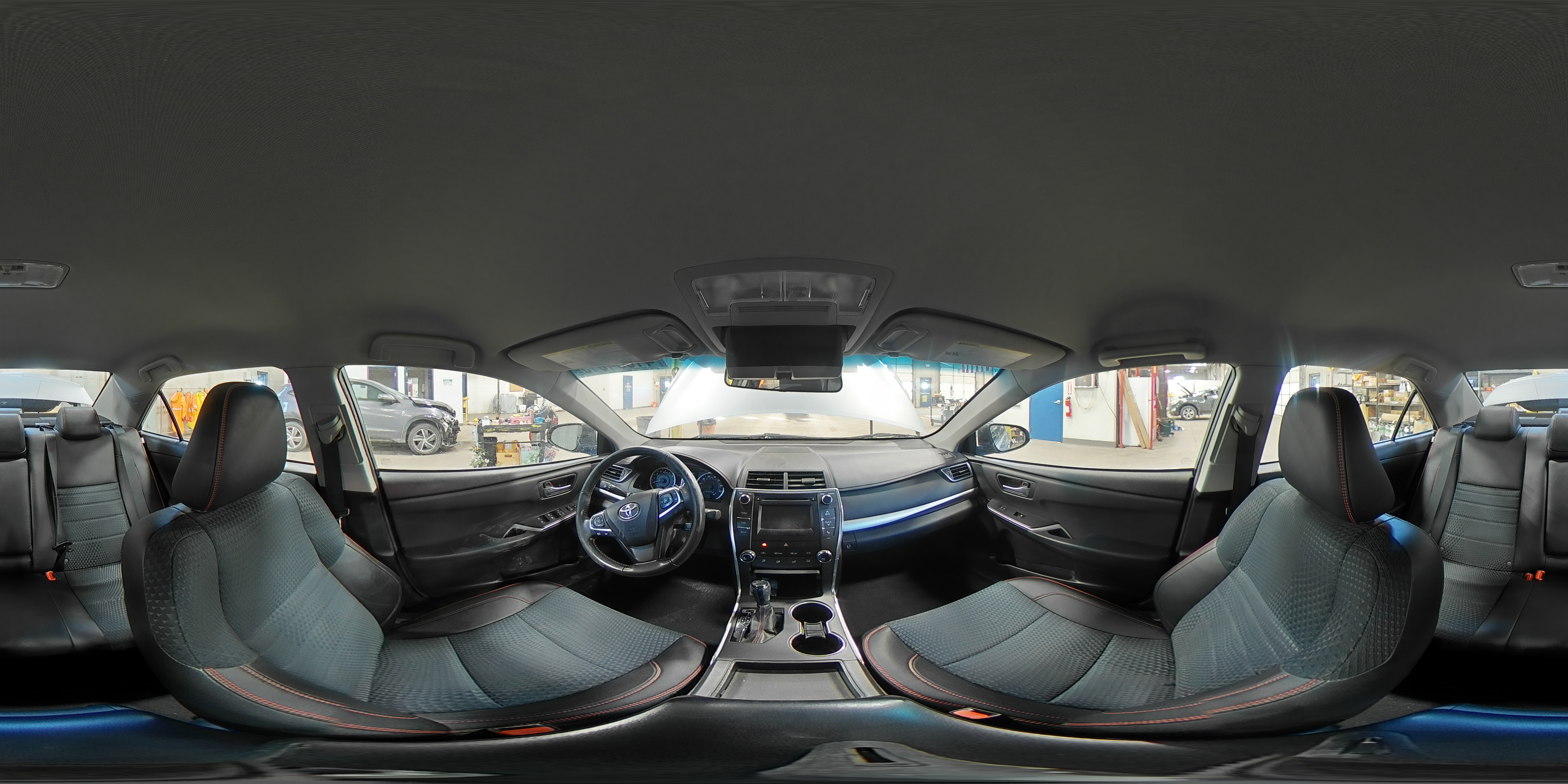 2015 Toyota Camry - Image 13