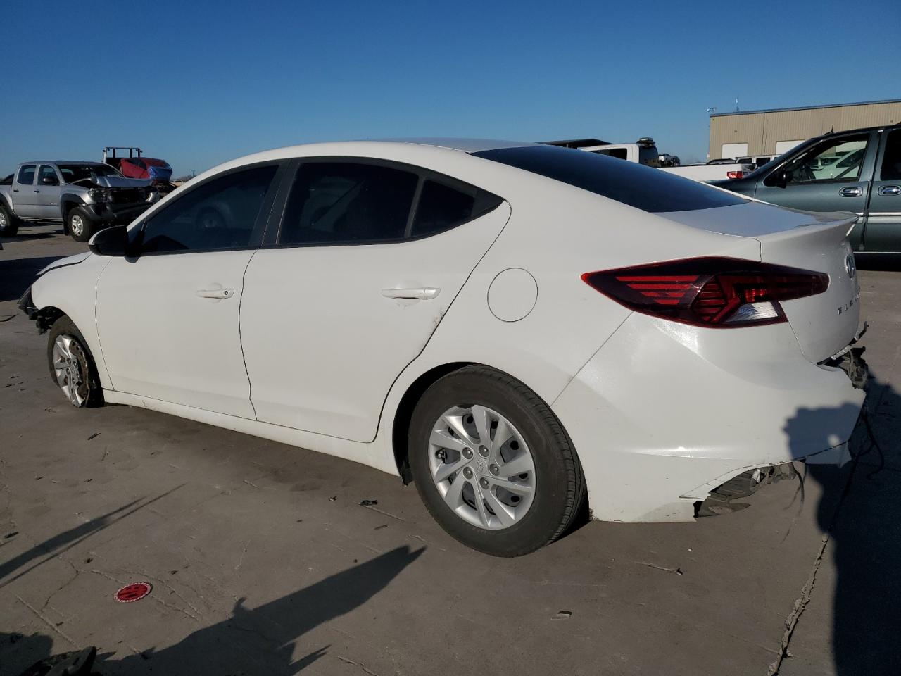 2019 Hyundai Elantra - Image 2