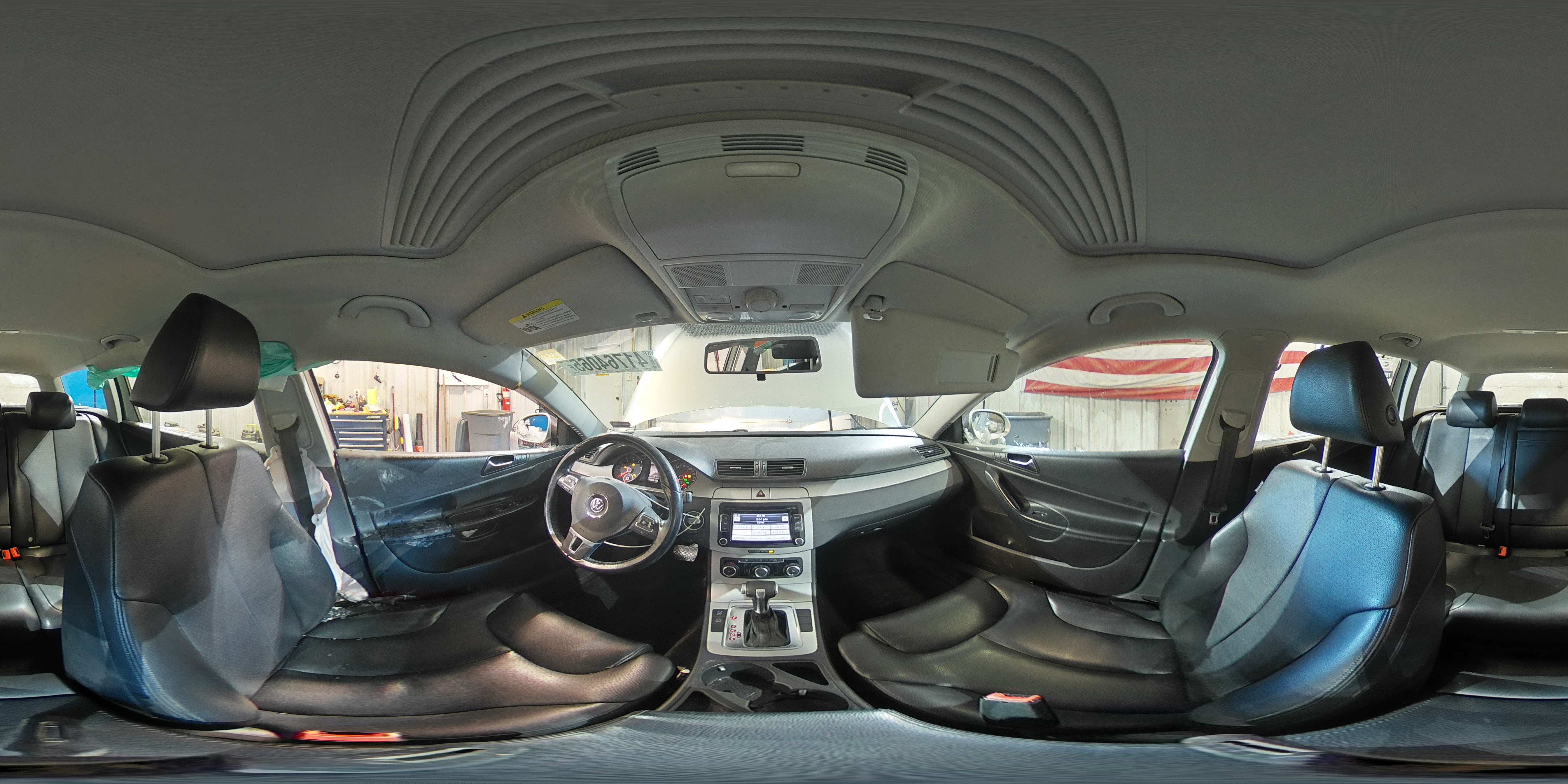 2010 Volkswagen Passat - Image 13