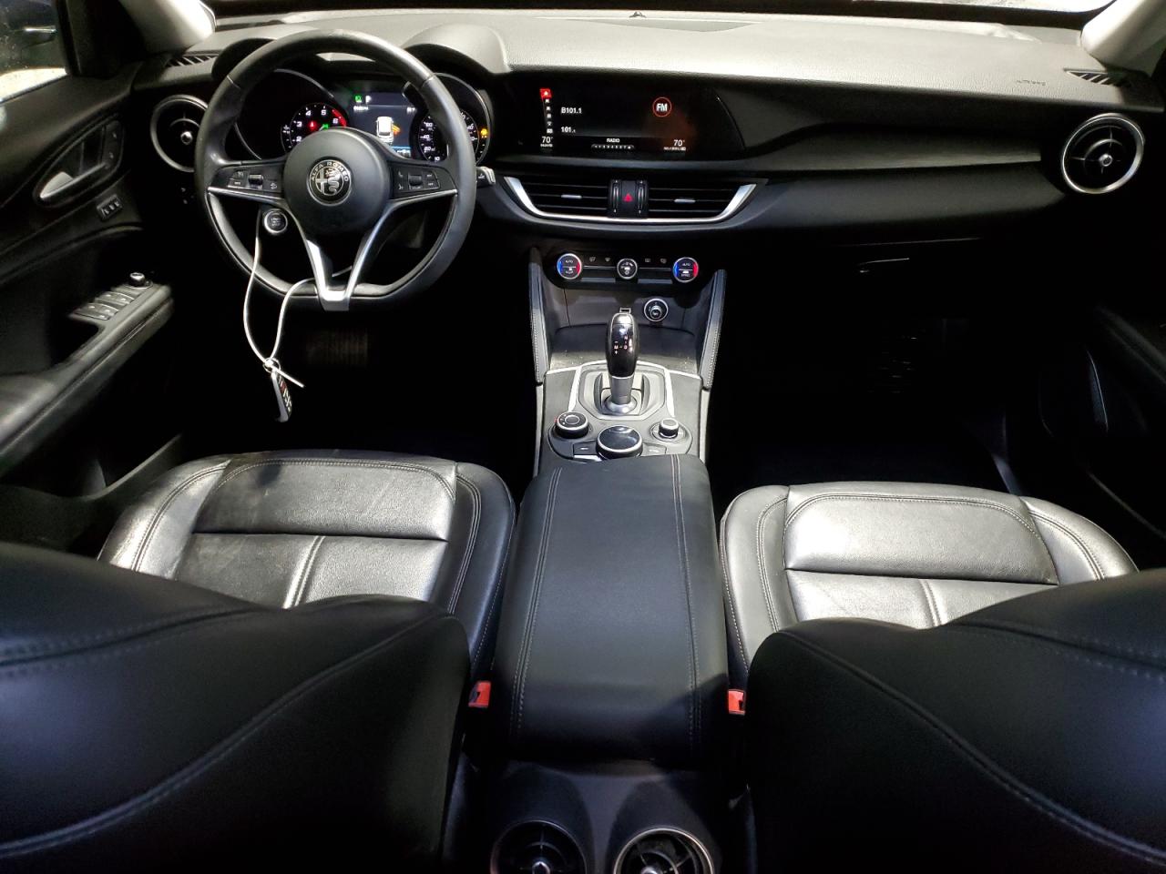 2018 Alfa Romeo Stelvio - Image 8