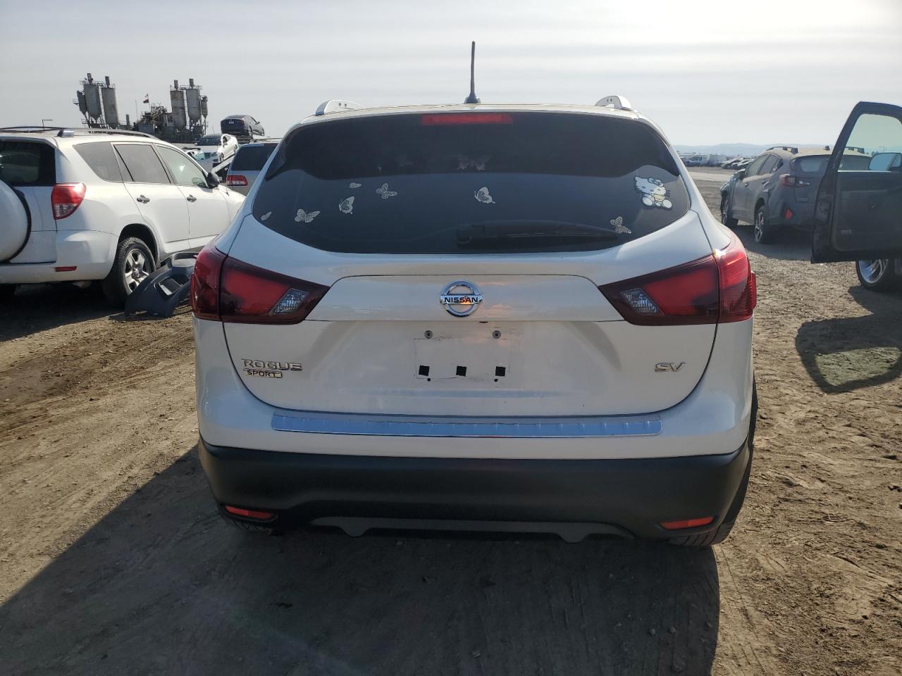 2018 Nissan Rogue - Image 6