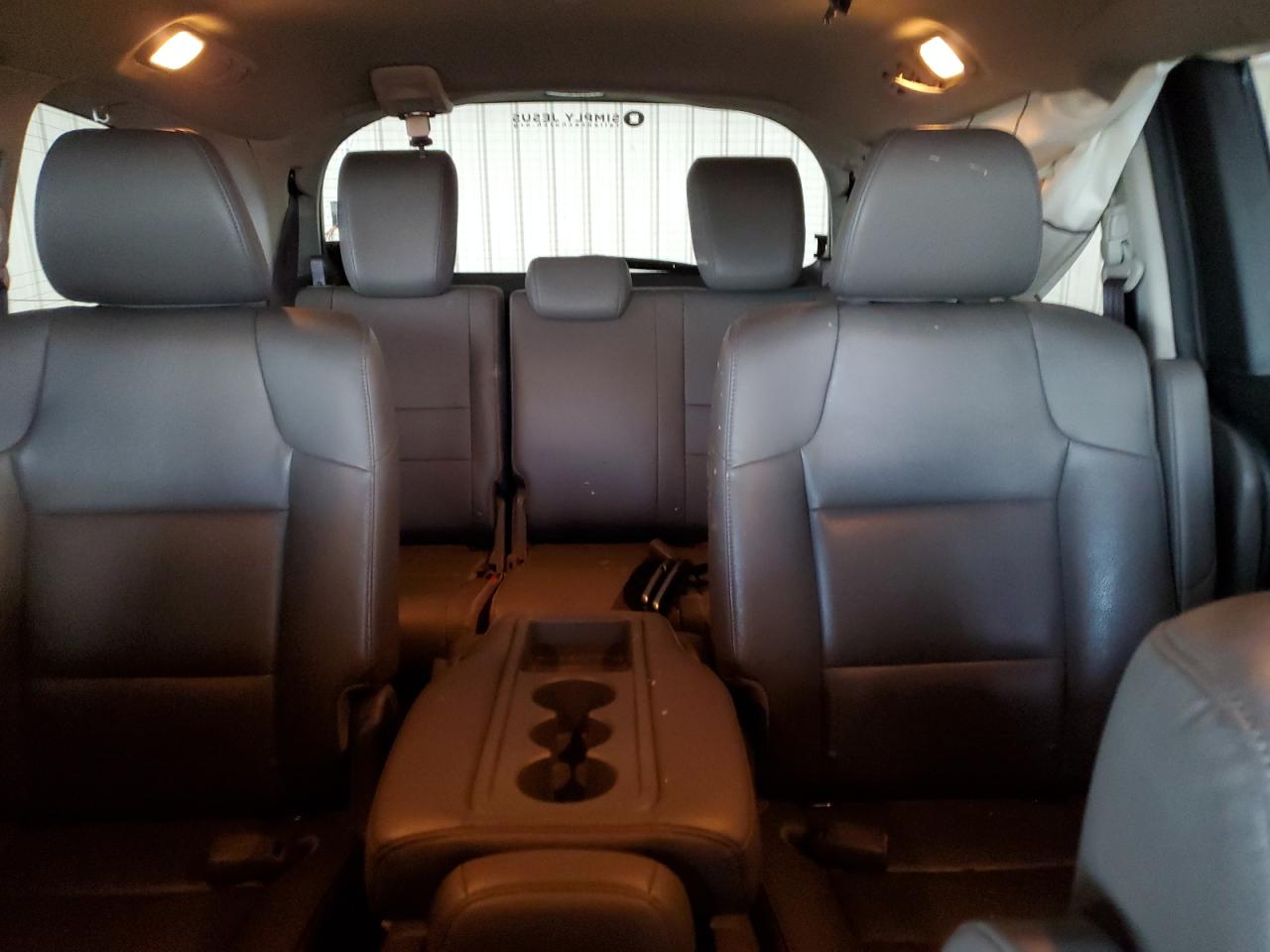 2015 Honda Odyssey - Image 10