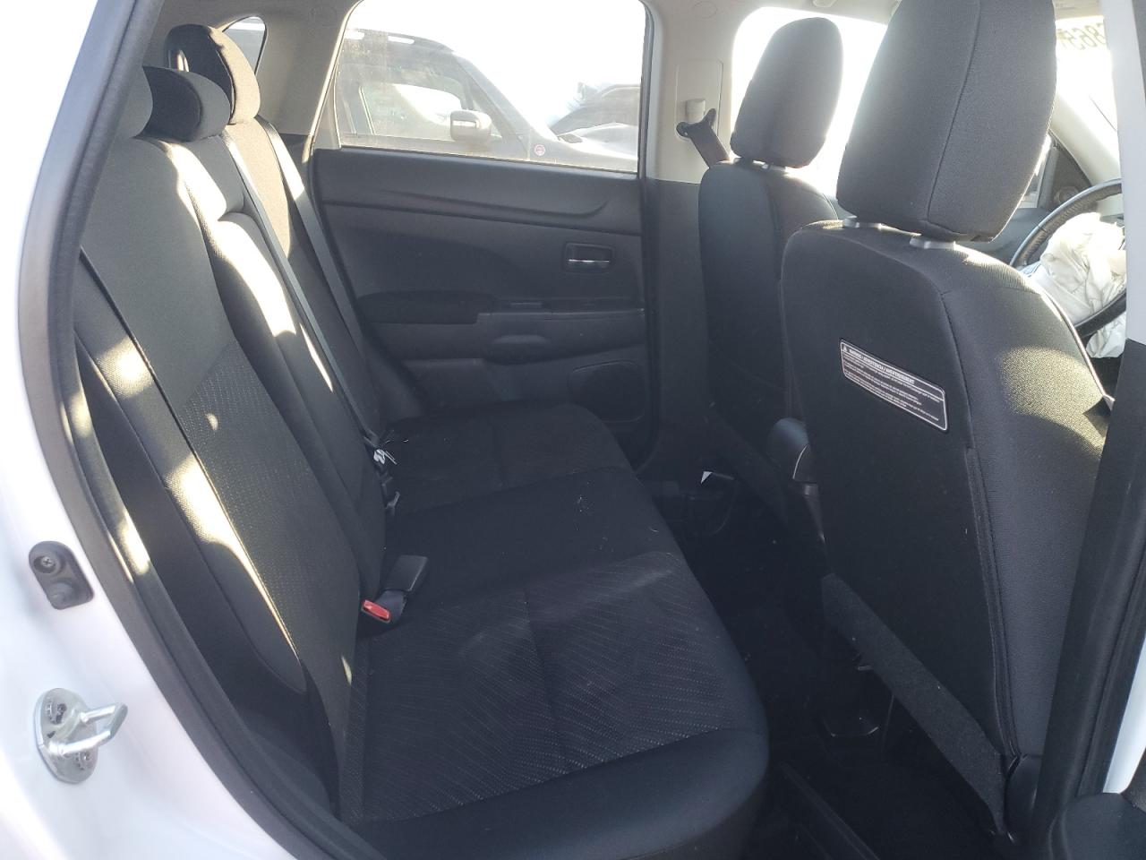2013 Mitsubishi Outlander - Image 11