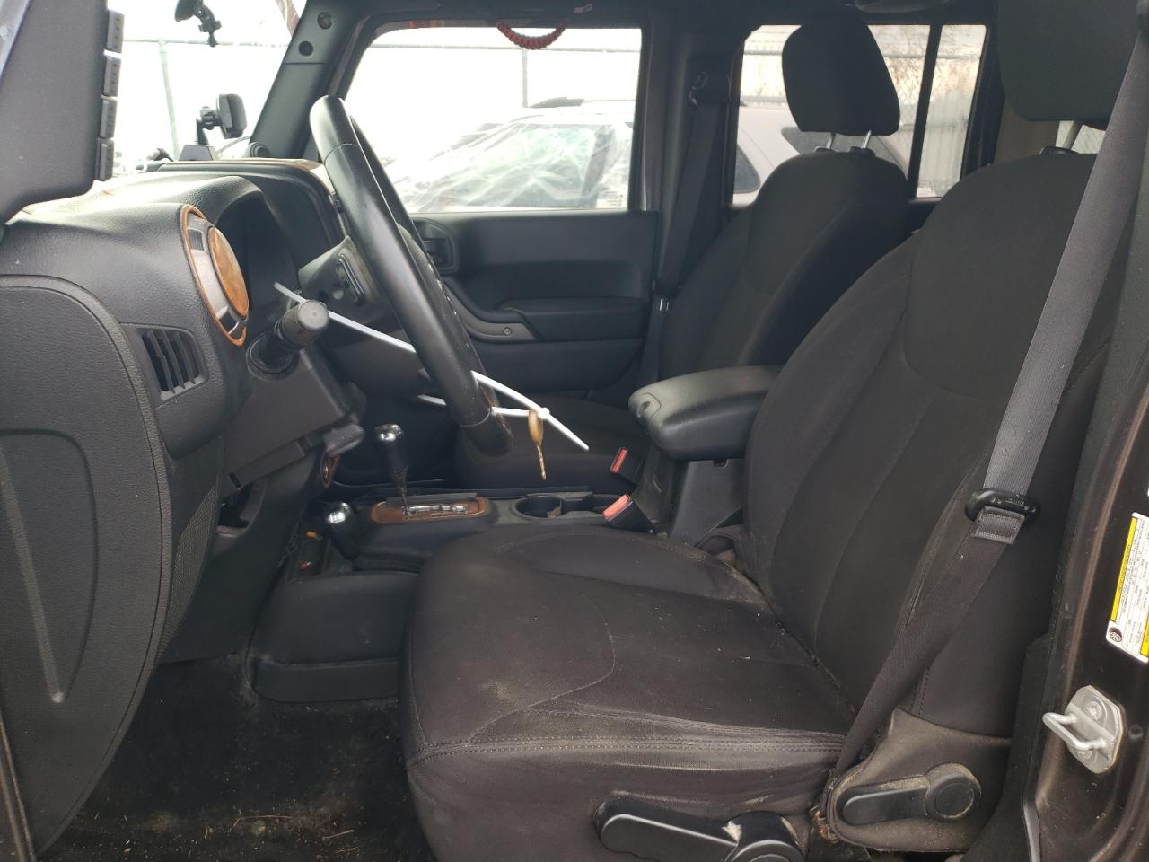 2014 Jeep Wrangler - Image 7