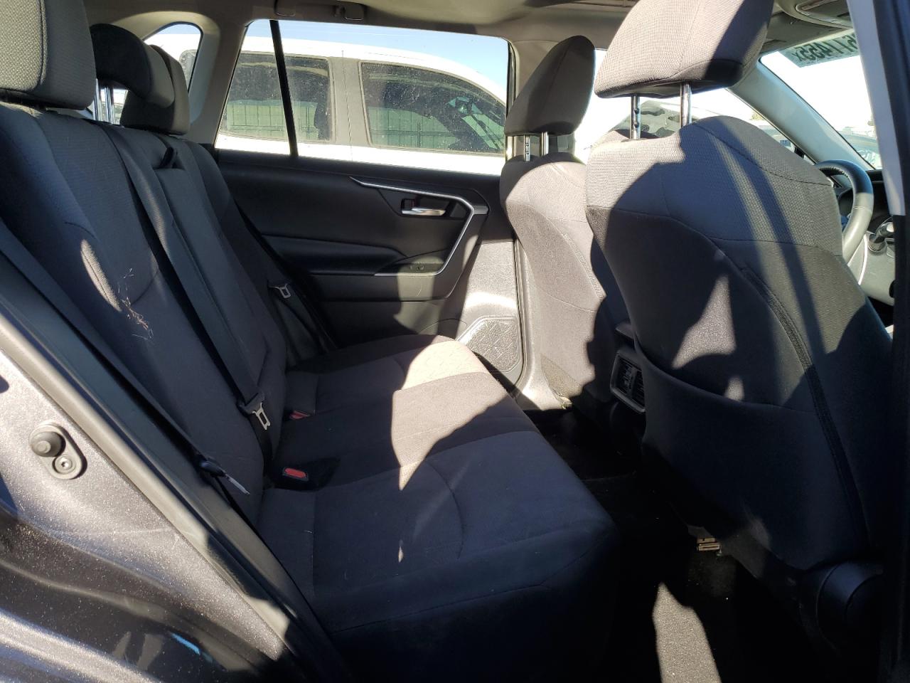 2019 Toyota RAV 4 - Image 11
