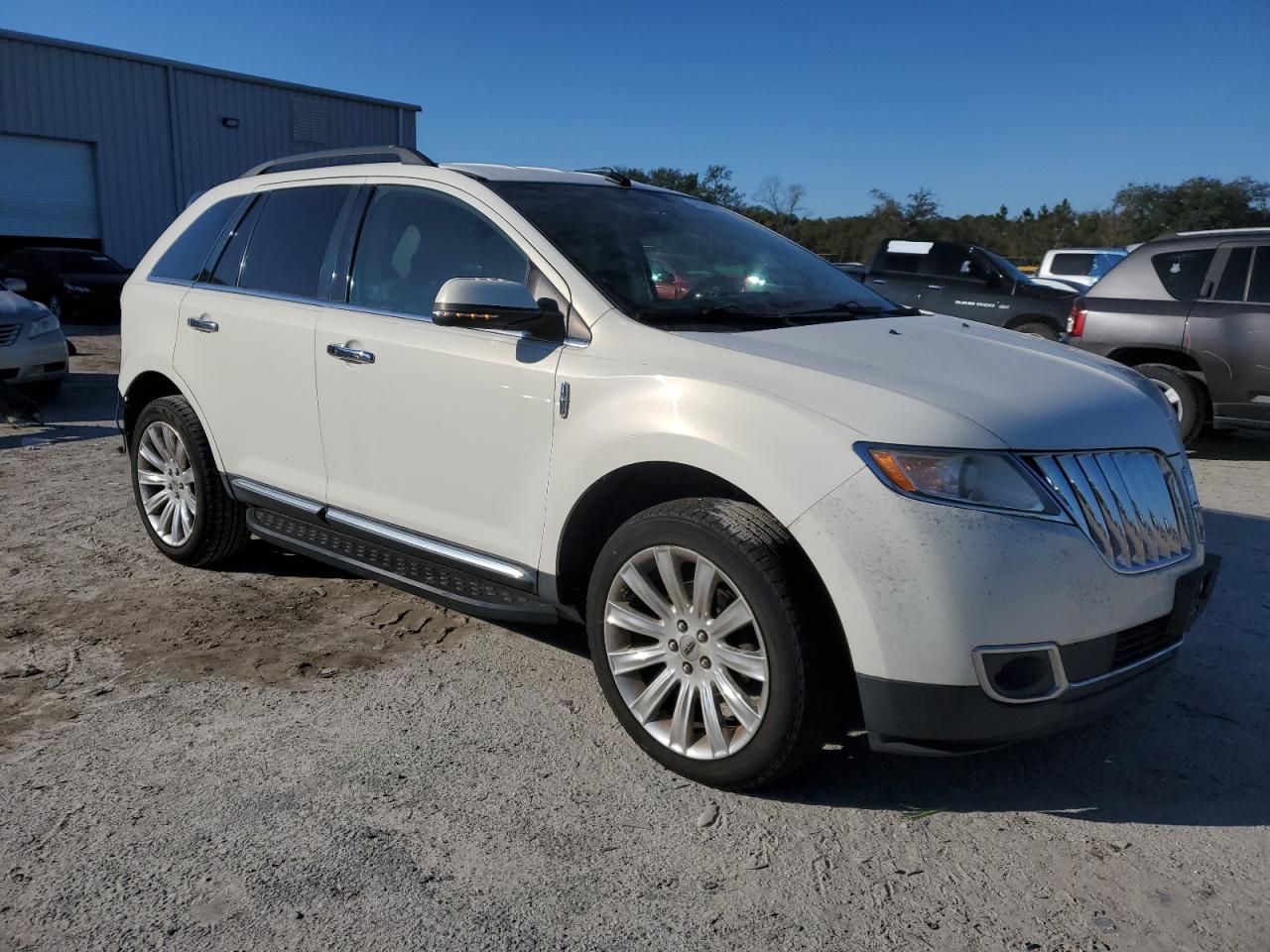 2013 Lincoln MKX - Image 4
