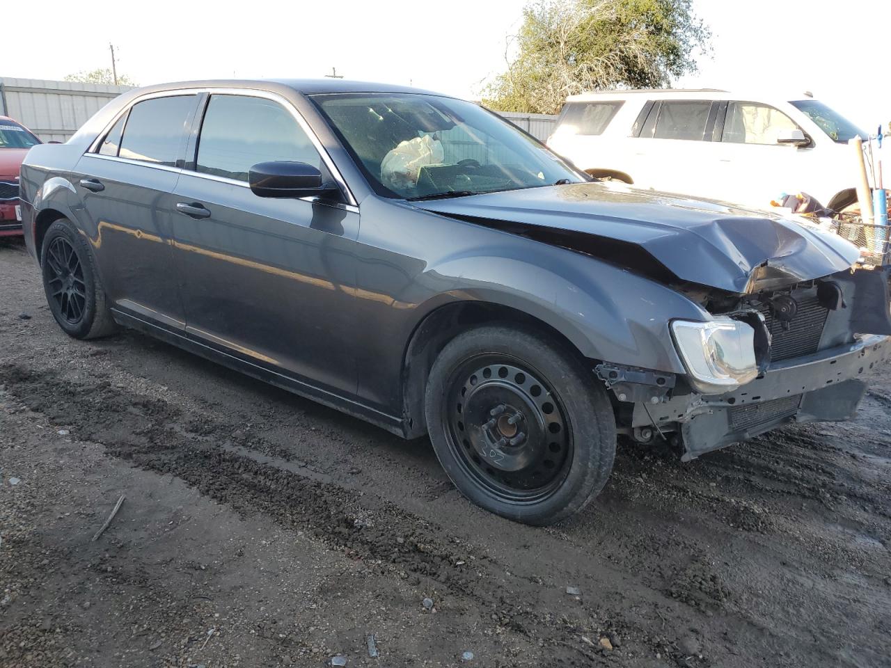 2016 Chrysler 300 - Image 4