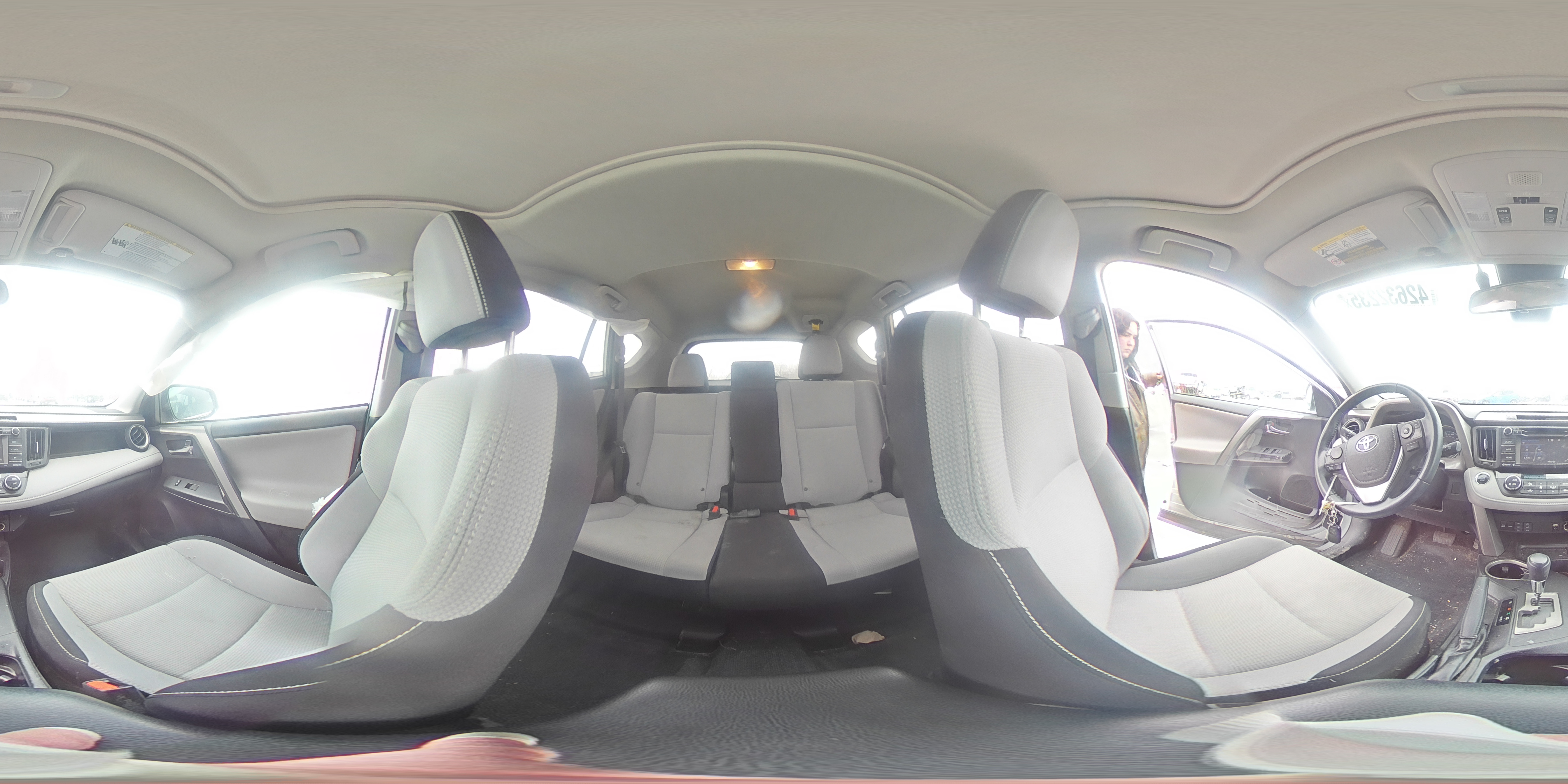 2018 Toyota RAV 4 - Image 14