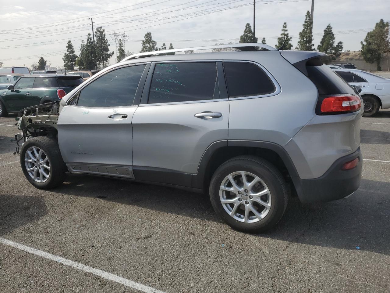 2015 Jeep Grand Cherokee - Image 2