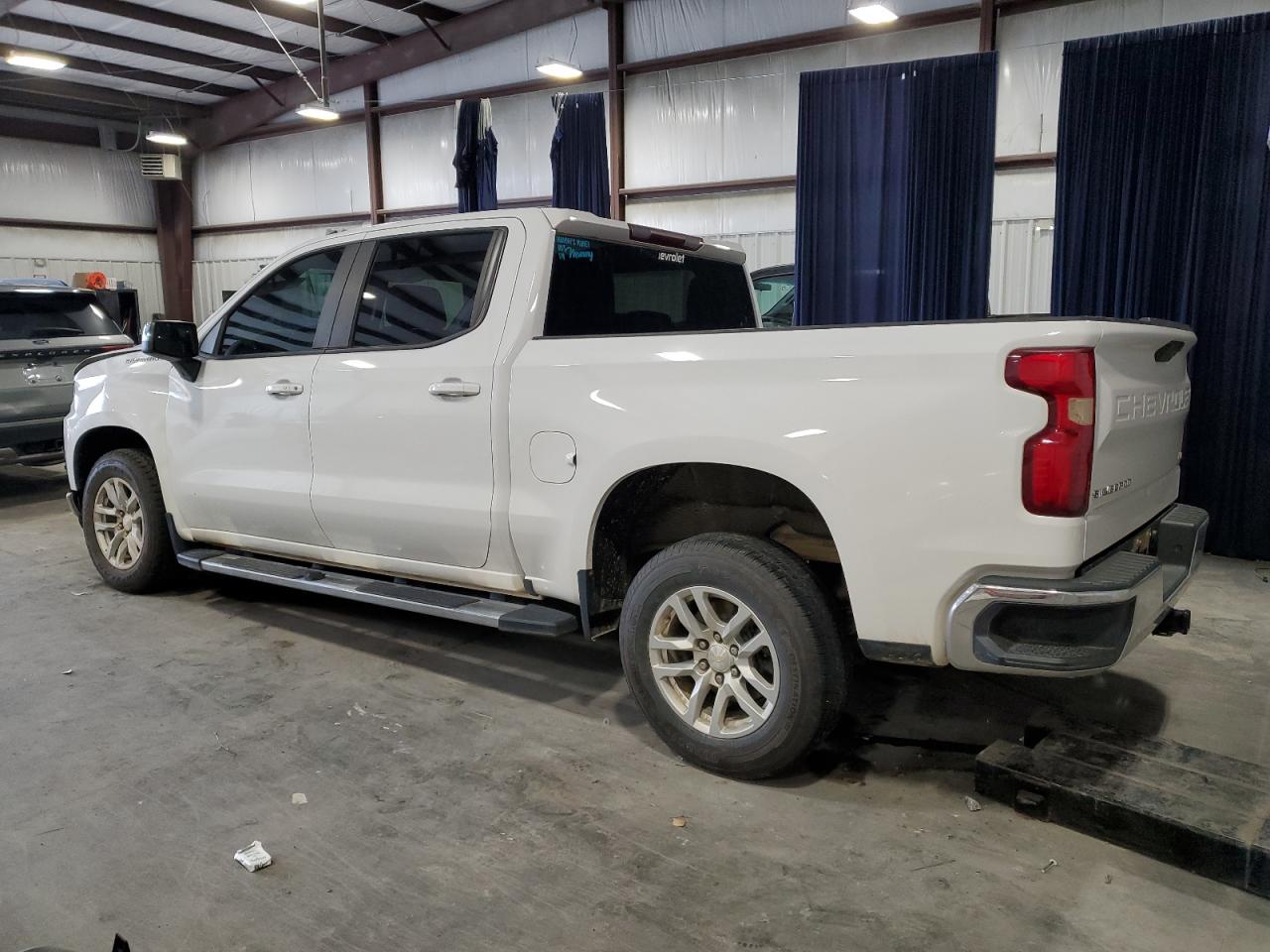 2021 Chevrolet Silverado - Image 2