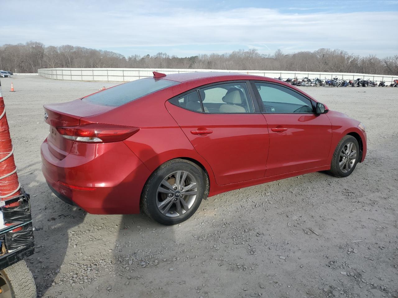 2017 Hyundai Elantra - Image 3