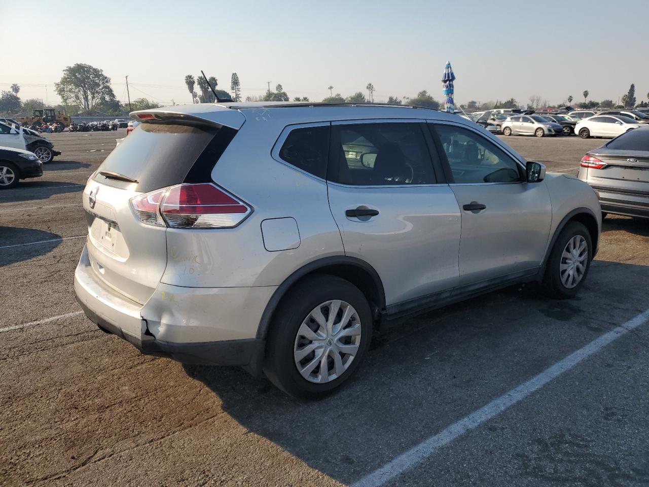 VIN 5N1AT2MN8GC749632 2016 NISSAN ROGUE no.3