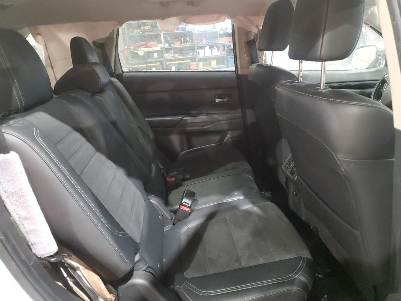 2019 Mitsubishi Outlander - Image 10