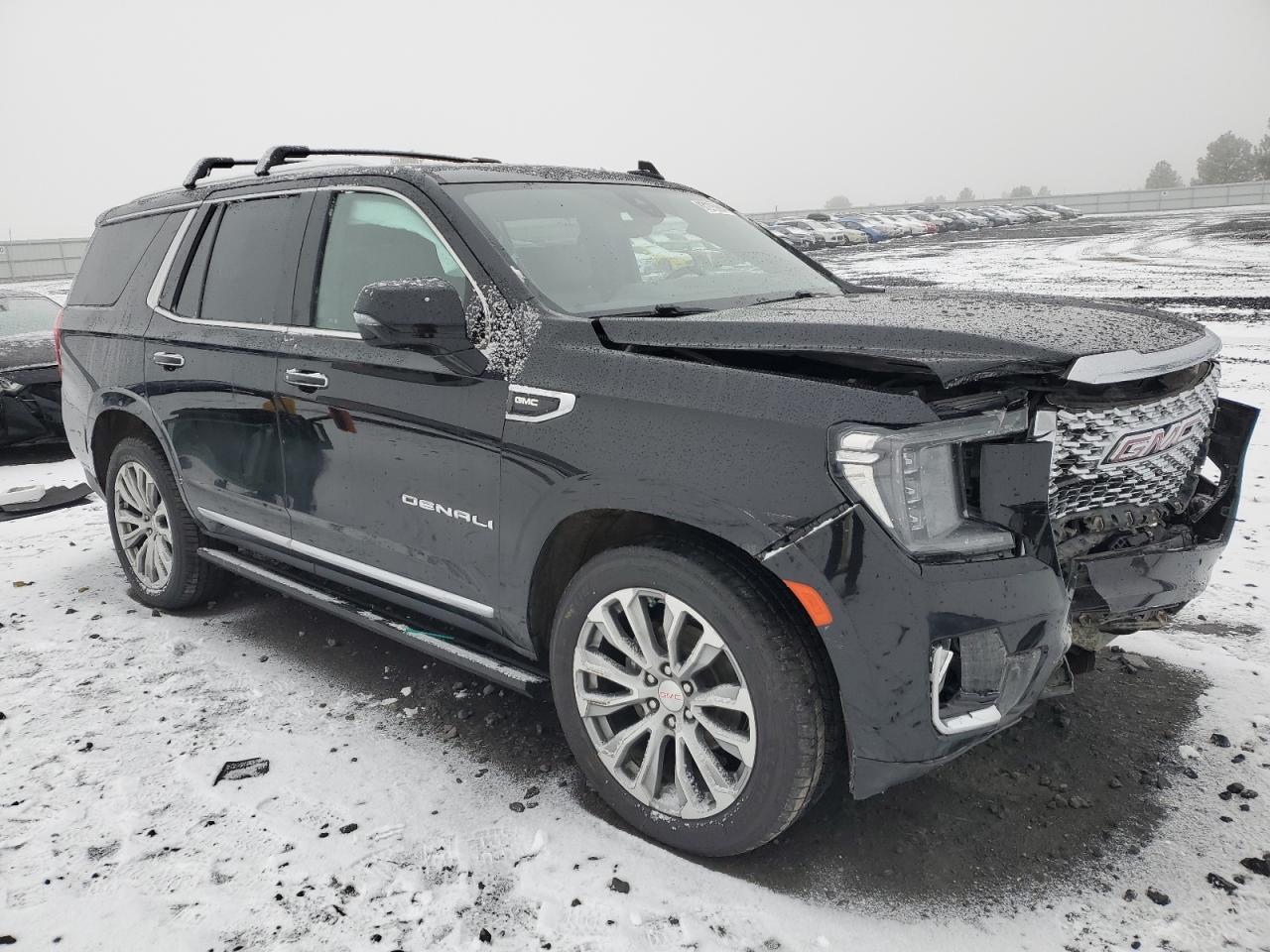 2022 GMC Yukon - Image 4