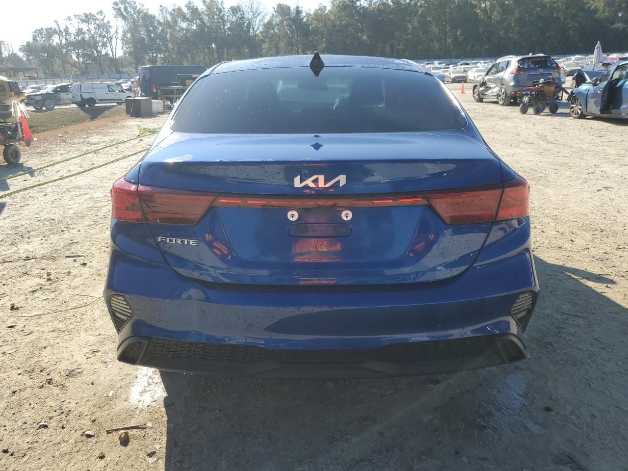 2022 Kia Forte - Image 6