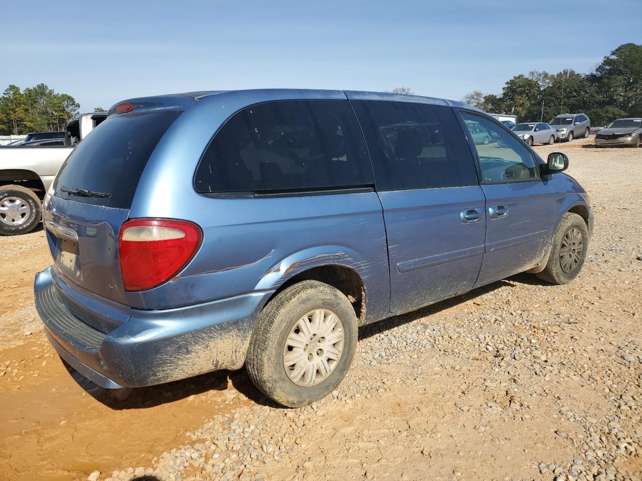2007 Chrysler Town & Country - Image 3