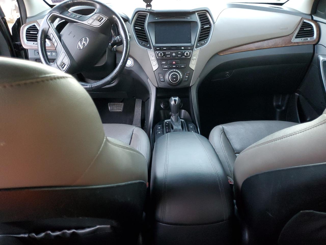 2018 Hyundai Santa Fe - Image 8