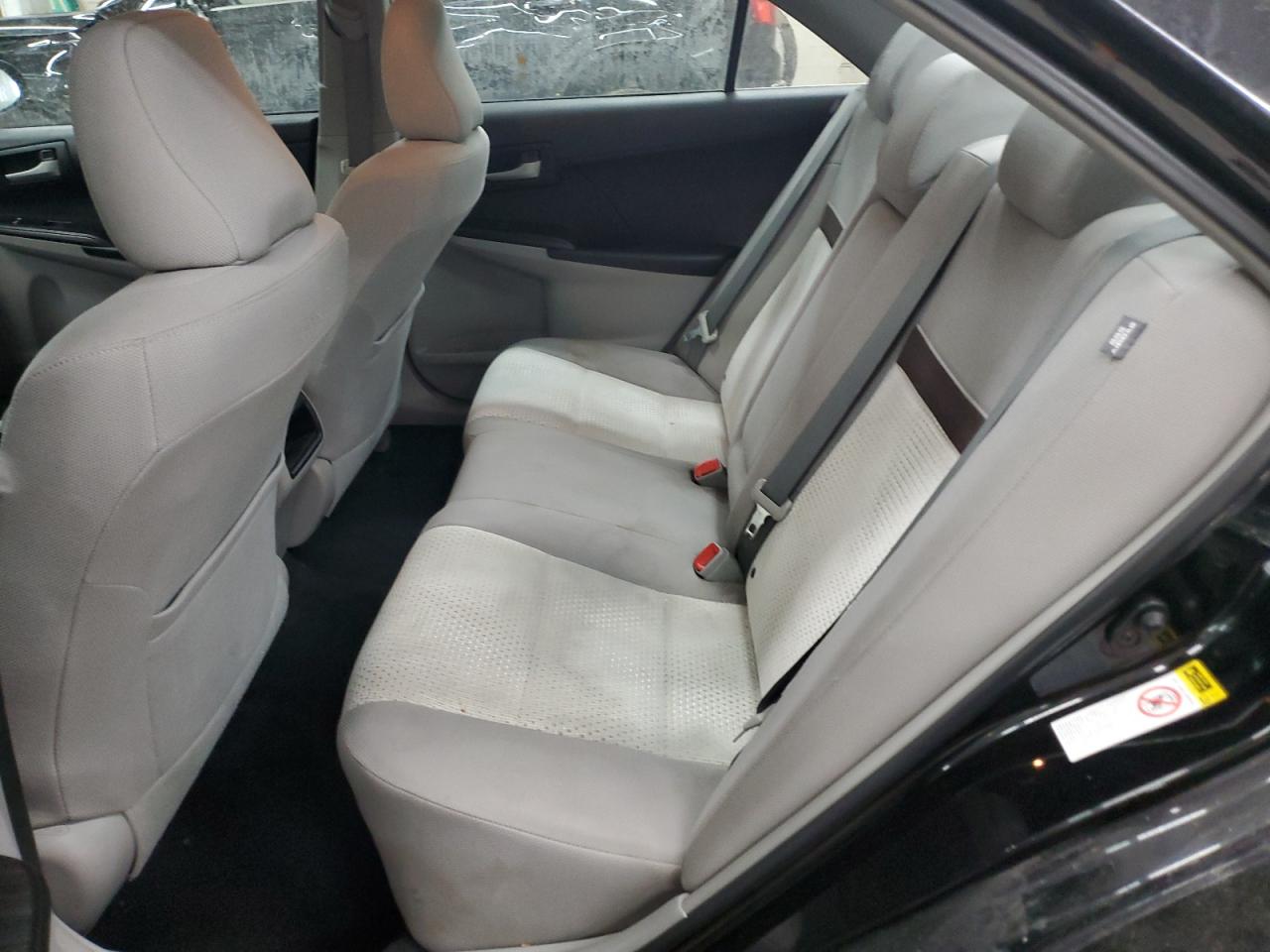 2012 Toyota Camry - Image 10