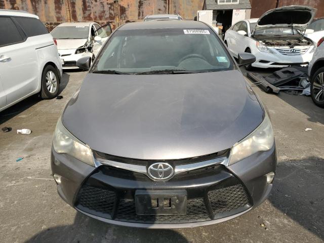  TOYOTA CAMRY 2017 Серый