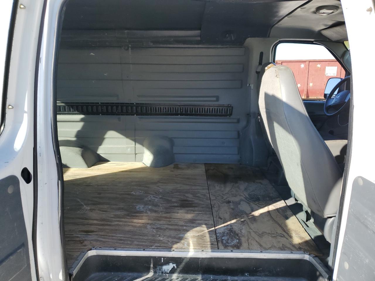 2003 Ford Econoline - Image 11