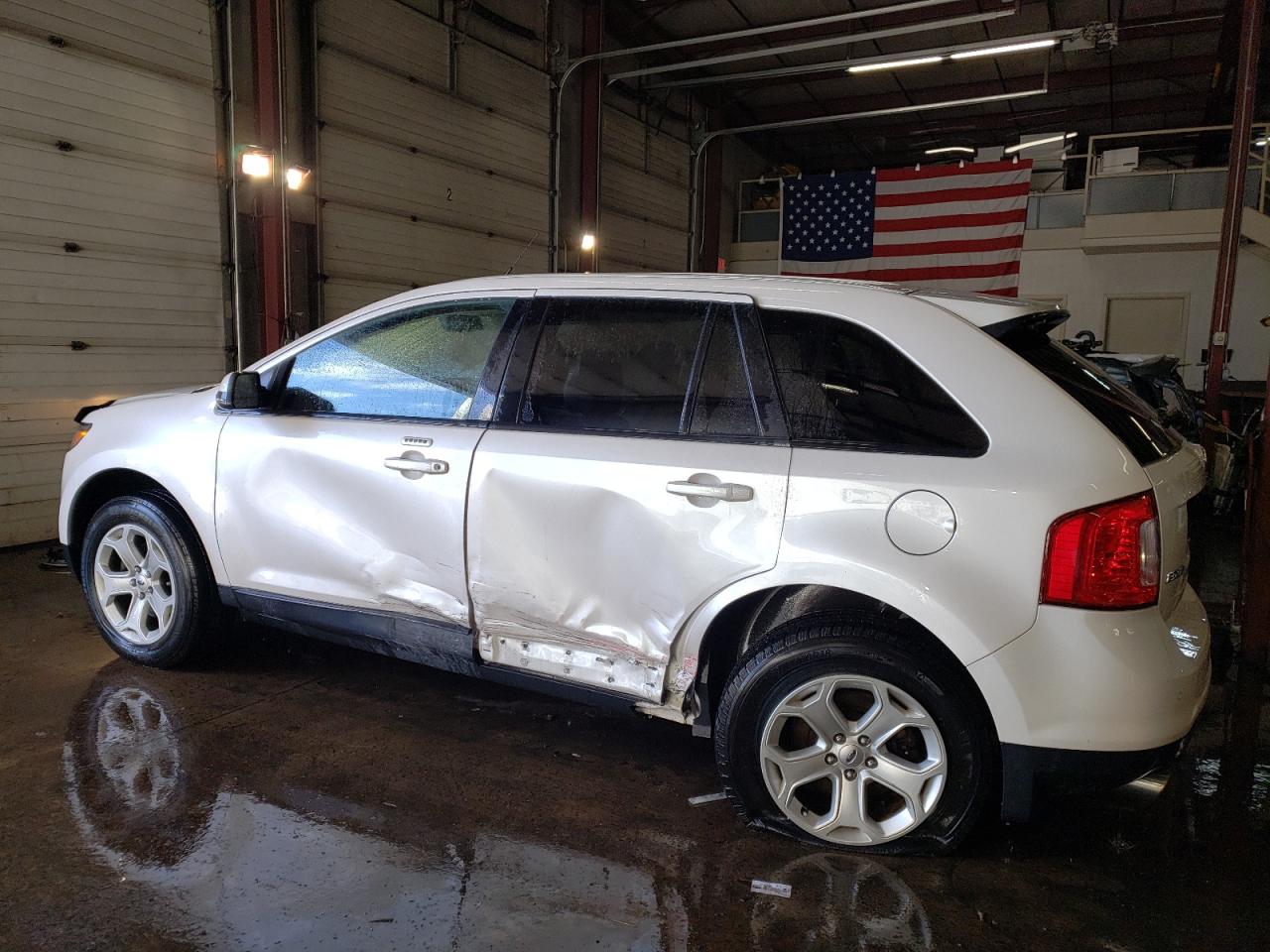2014 Ford Edge - Image 2