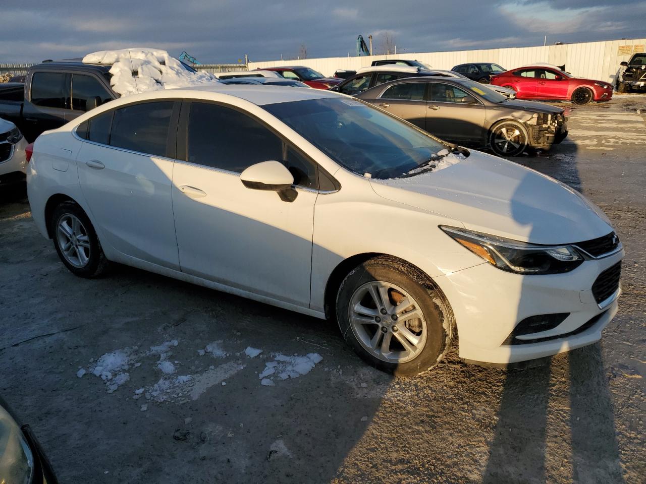 2018 Chevrolet Cruze - Image 4