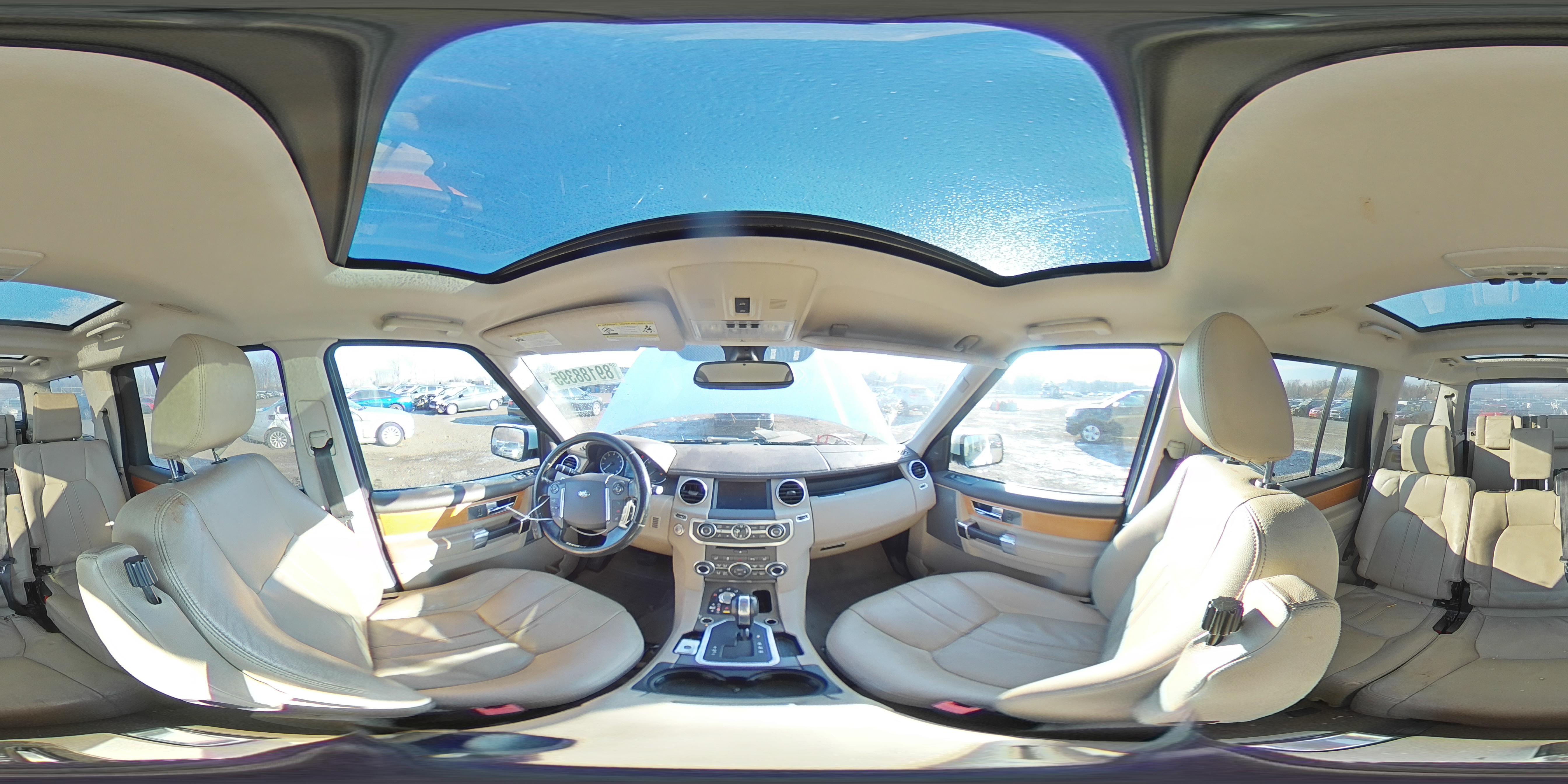 2012 Land Rover LR4 - Image 14