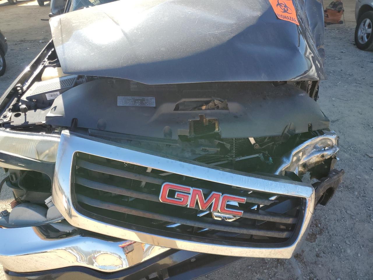 2004 GMC Sierra - Image 11