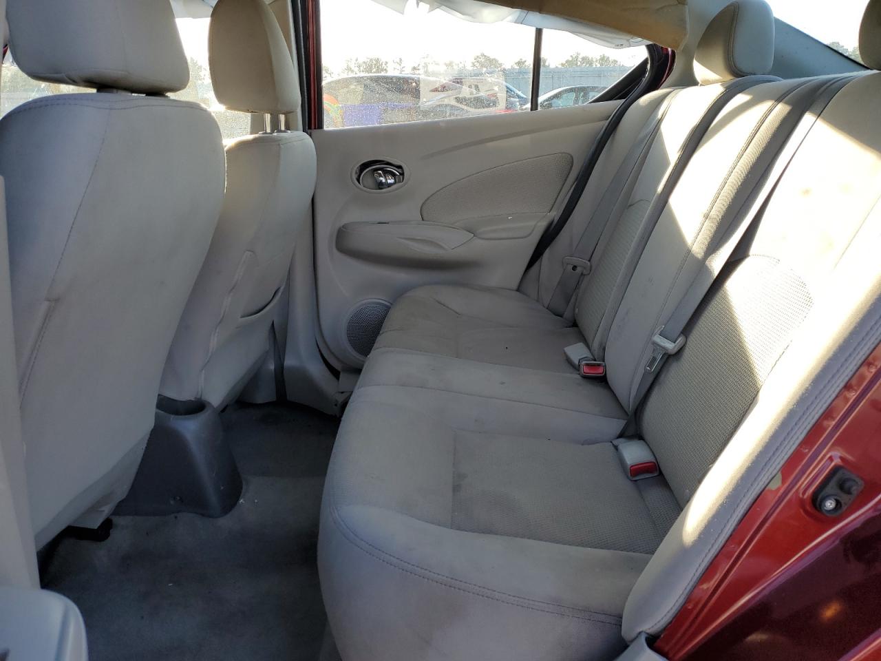 2016 Nissan Versa - Image 11