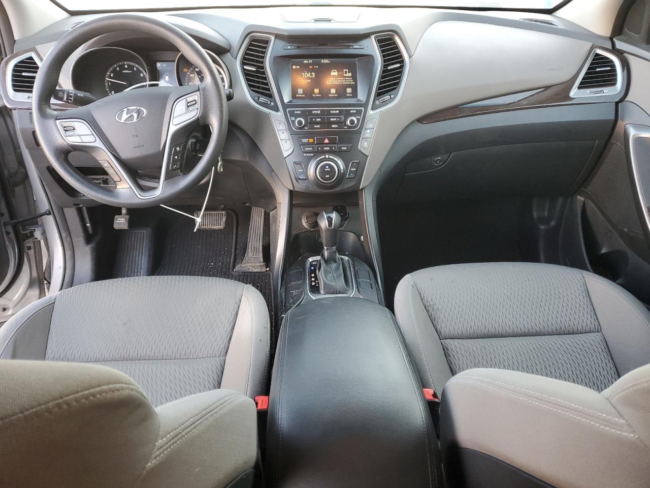 2017 Hyundai Santa Fe - Image 8