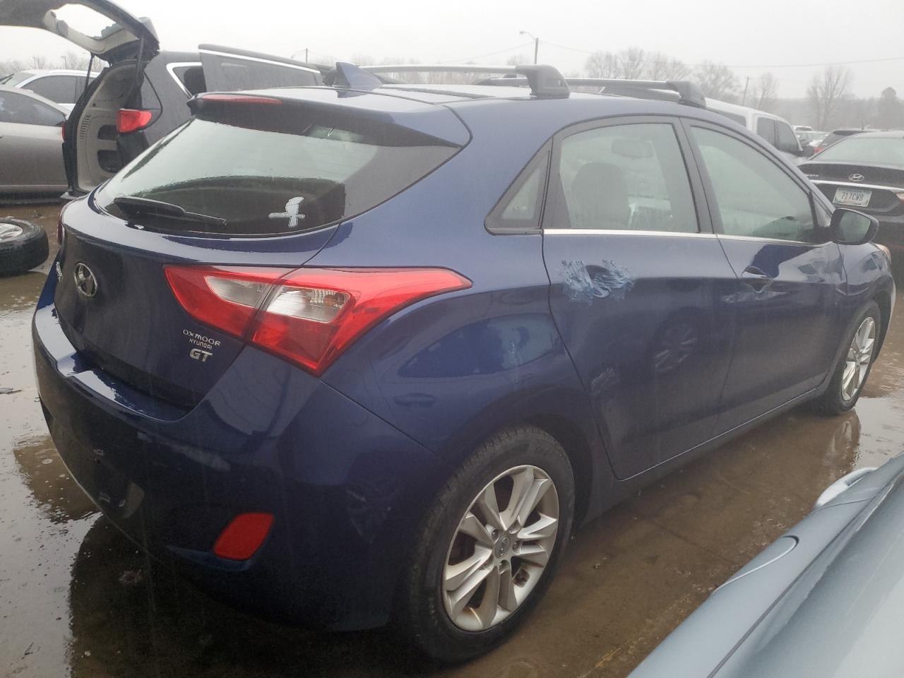 2013 Hyundai Elantra - Image 3