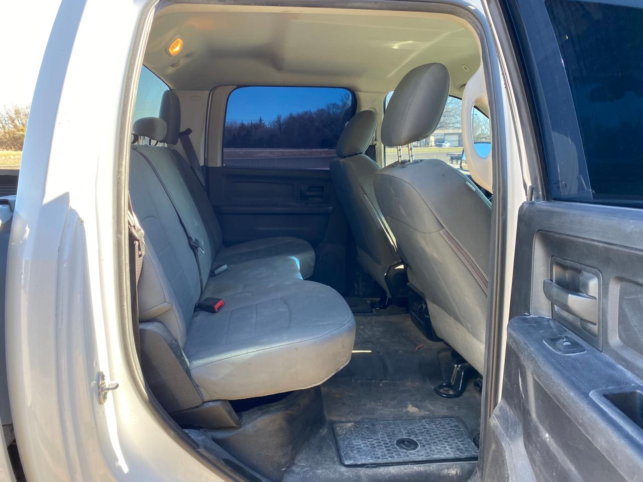 2018 Ram 3500 St VIN: 3C63R3GL7JG266754 Lot: 41932015