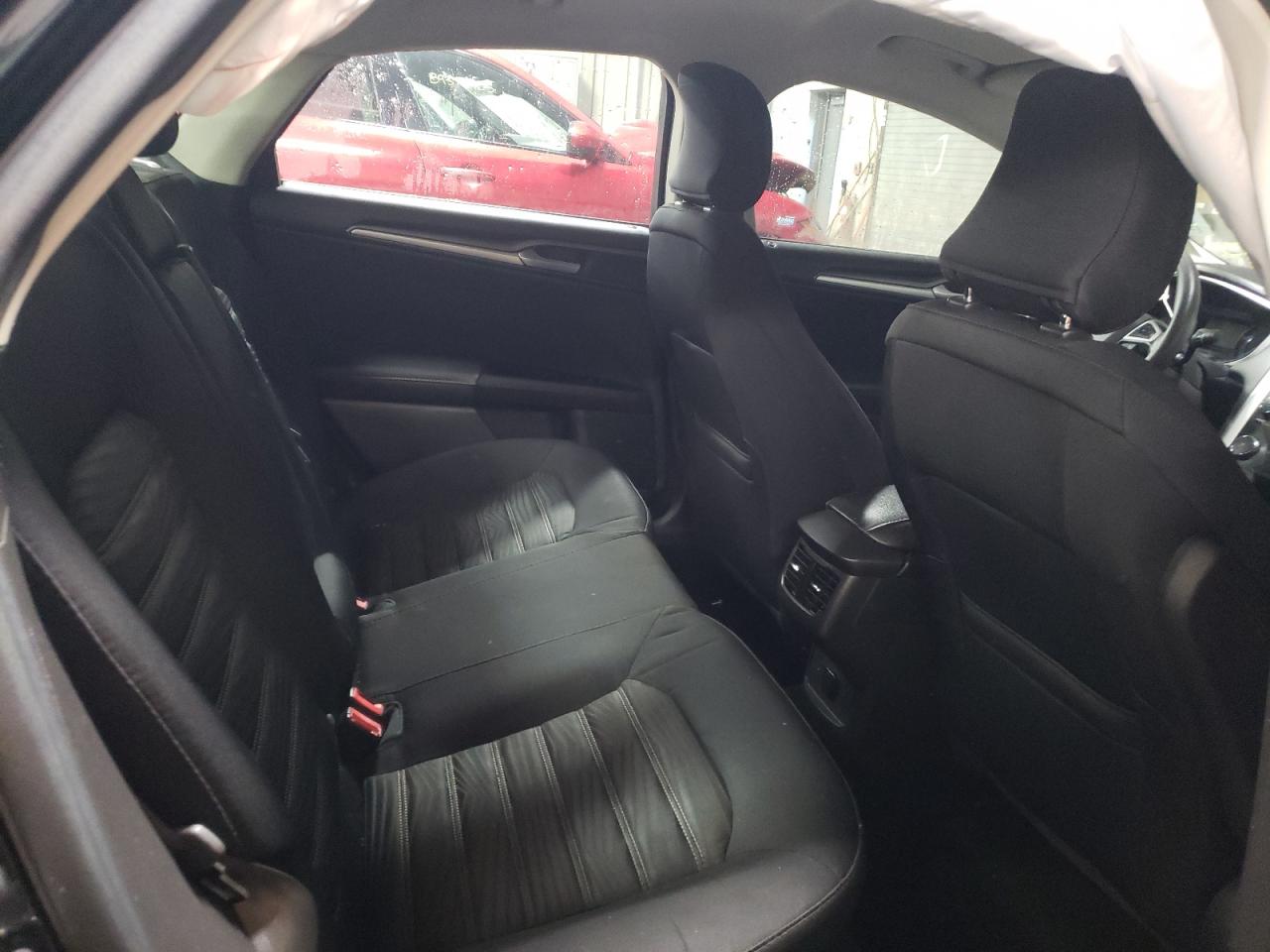 2016 Ford Fusion - Image 10