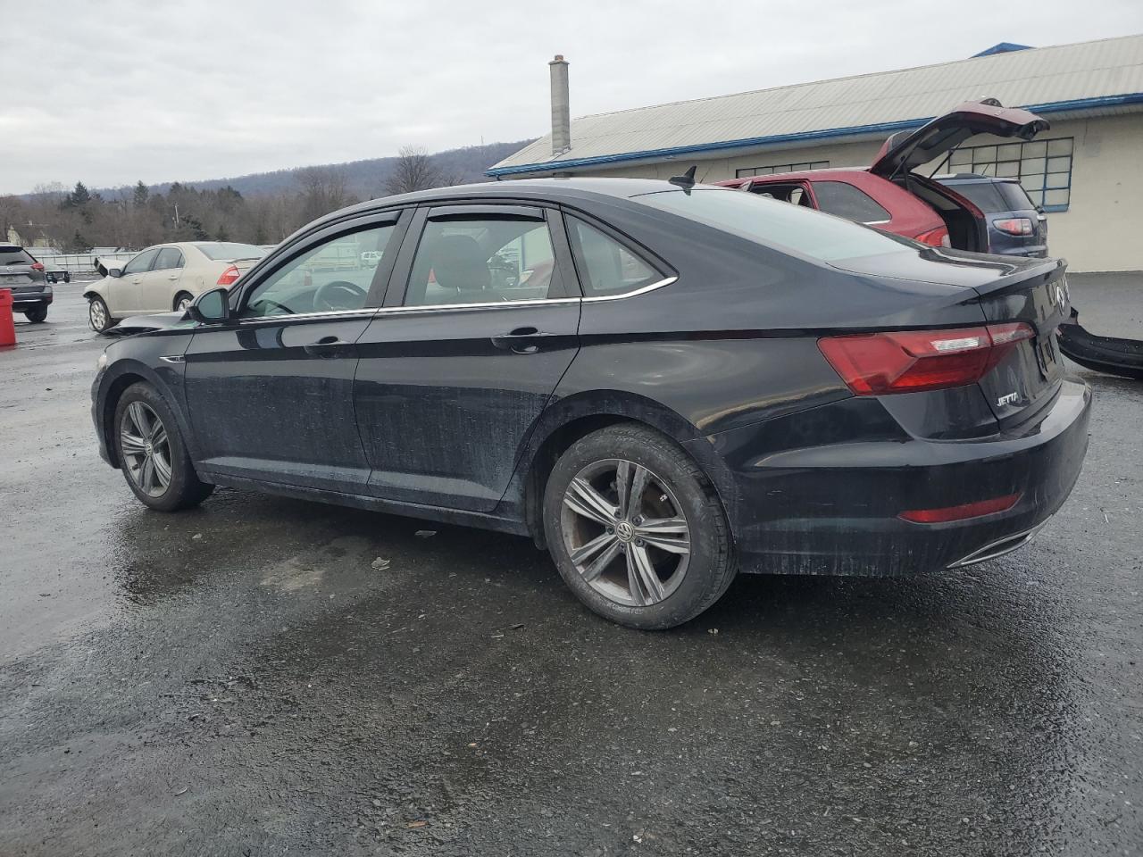 2021 Volkswagen Jetta - Image 2