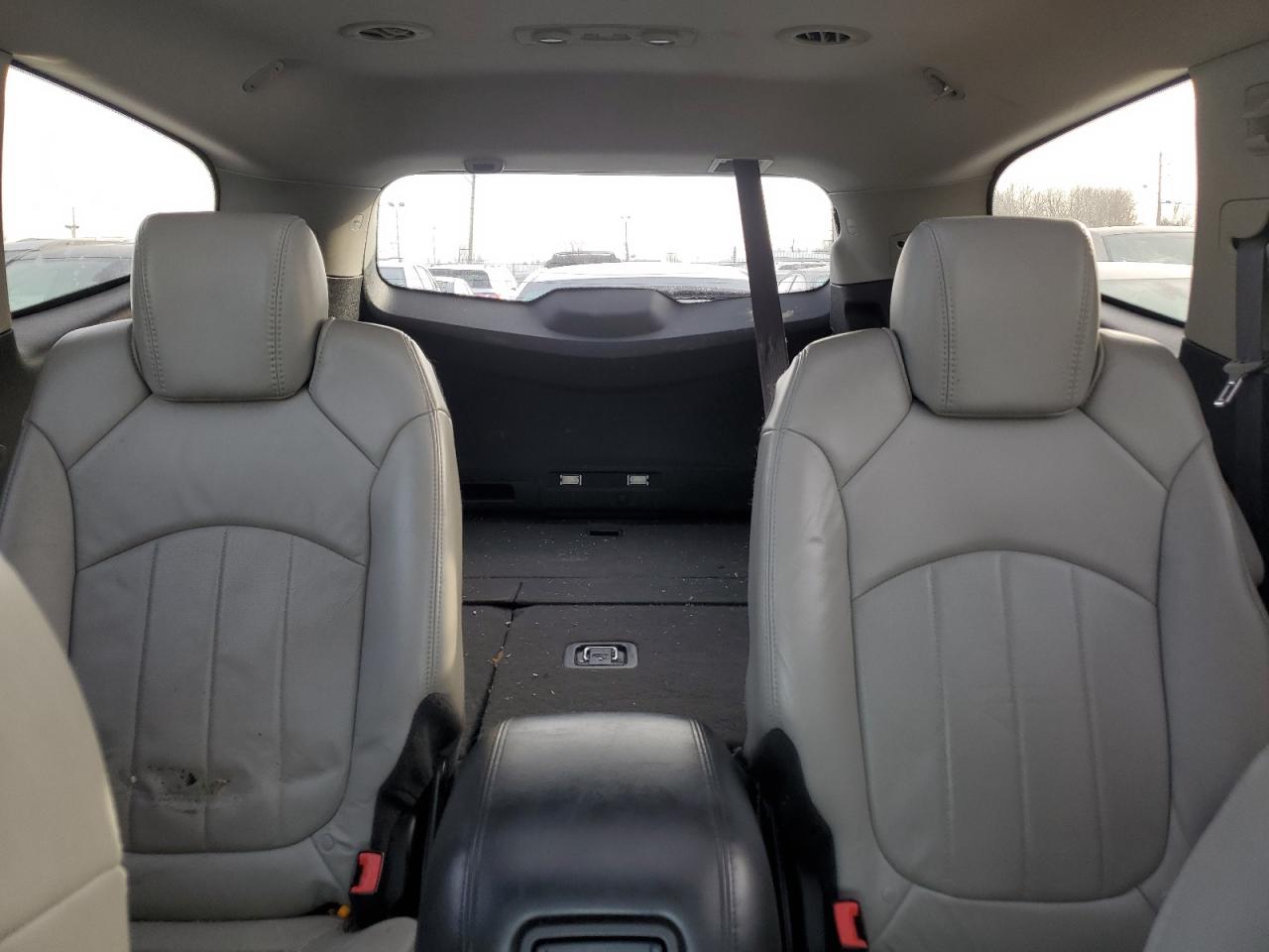 2009 Chevrolet Traverse - Image 10