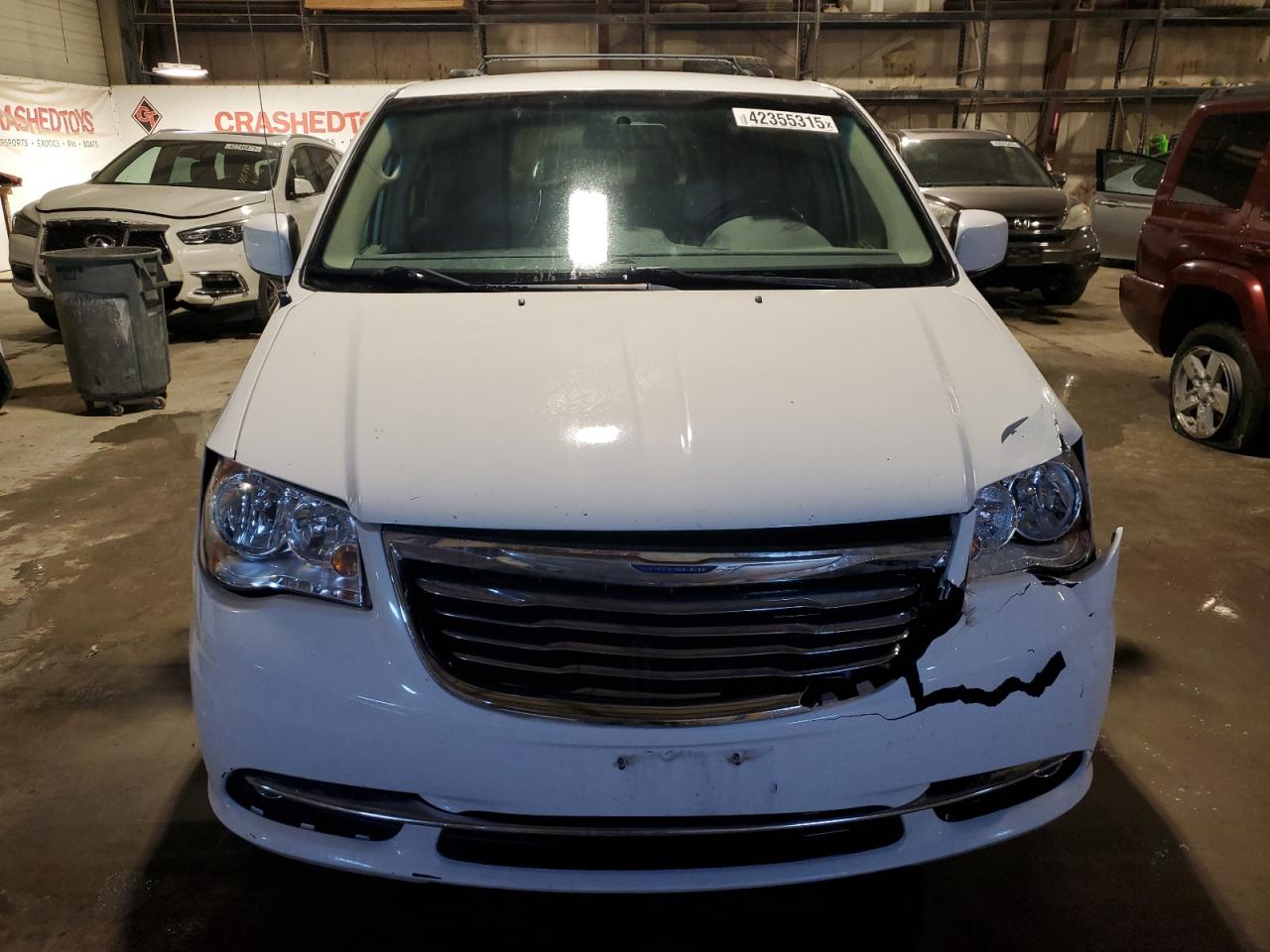2016 Chrysler Town & Country - Image 5