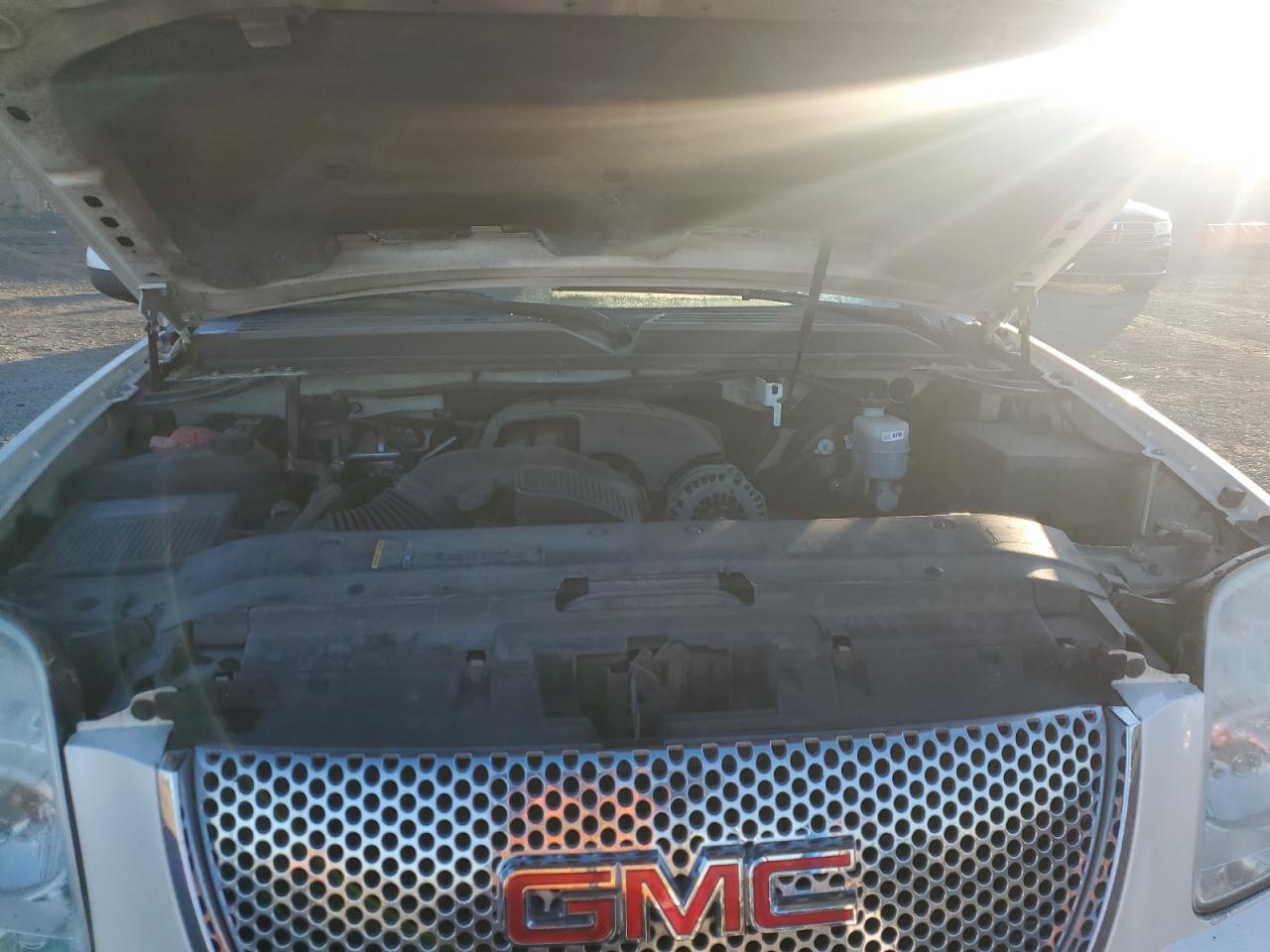 2009 GMC Yukon Xl Denali VIN: 1GKFK06219R253533 Lot: 86718014