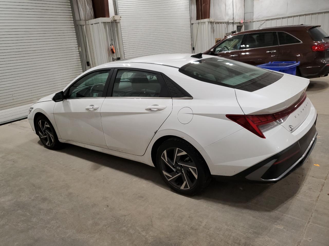 2024 Hyundai Elantra - Image 2