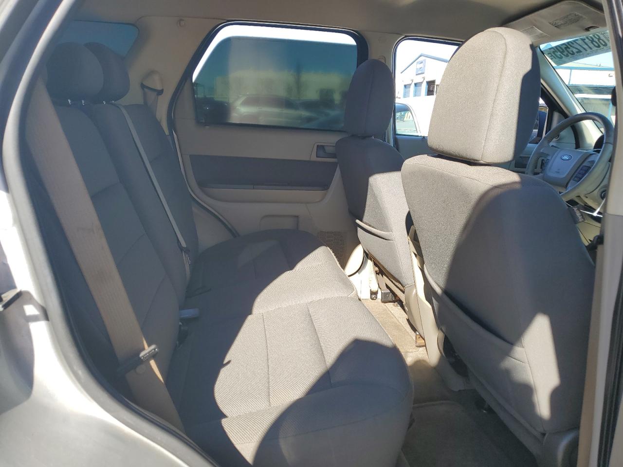 2009 Ford Escape - Image 11