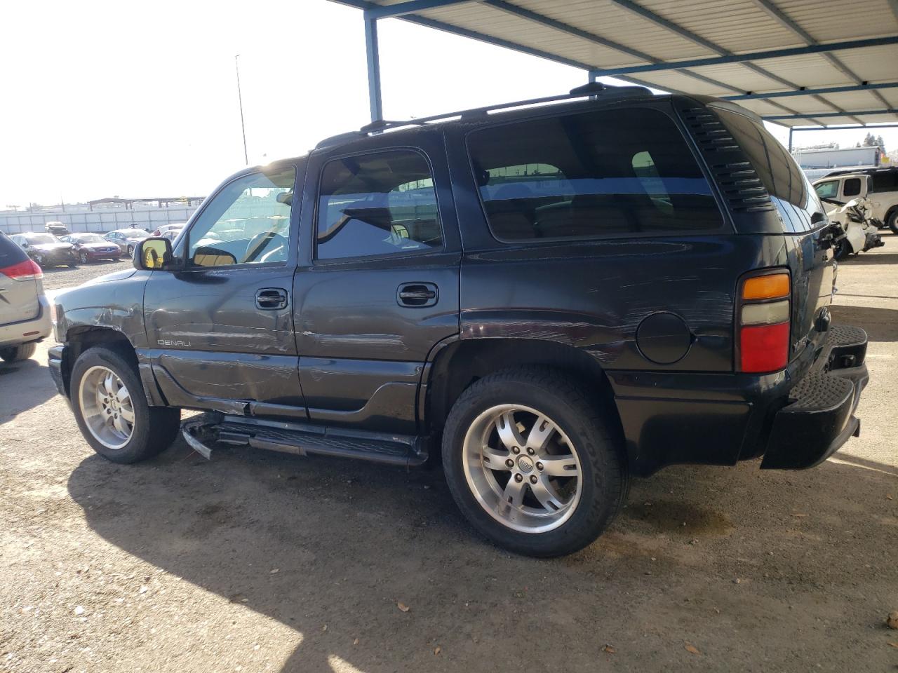 2006 GMC Yukon - Image 2