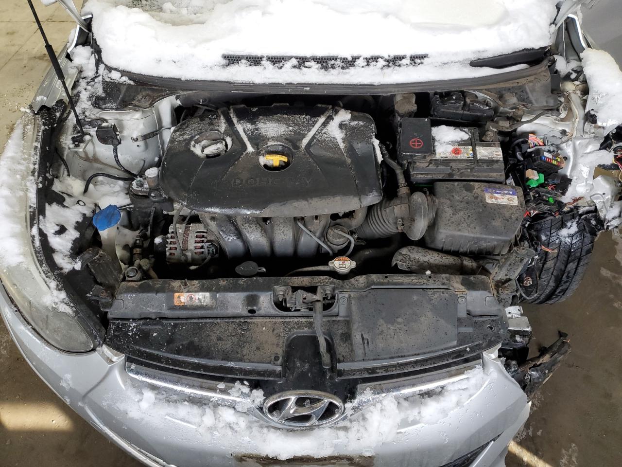 2014 Hyundai Elantra - Image 11
