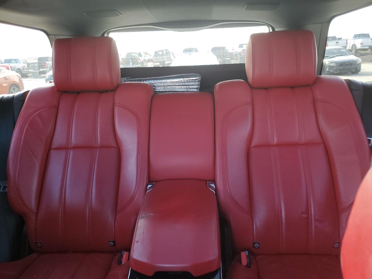 2017 Land Rover Range Rover - Image 10