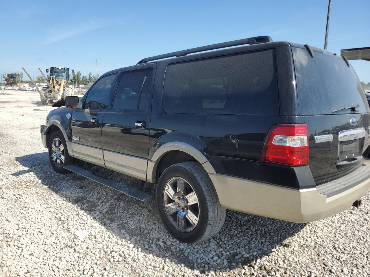 2008 Ford Expedition - Image 2