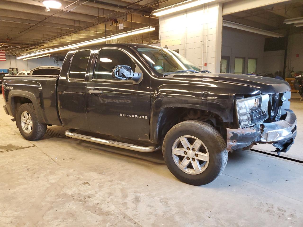 2009 Chevrolet Silverado - Image 4