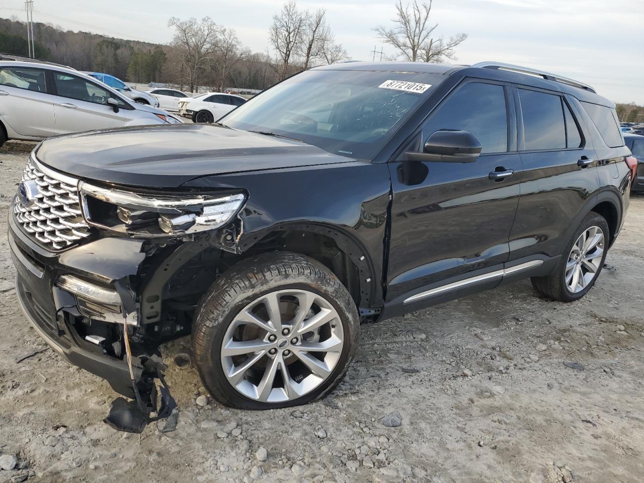 2022 Ford Explorer - Image 1